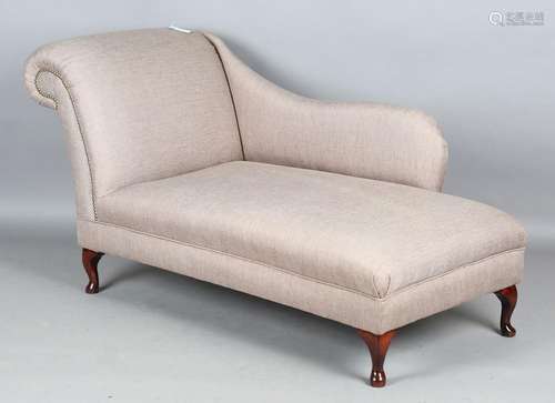 A modern chaise-longue