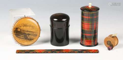 A small group of treen items