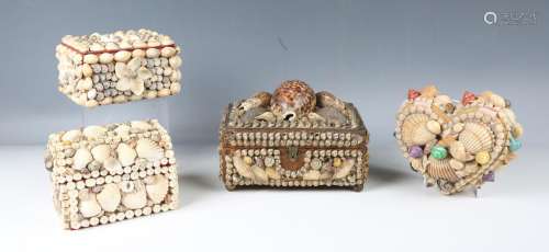 A late 19th/early 20th century seashell embellished box