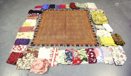 A quantity of mixed textiles