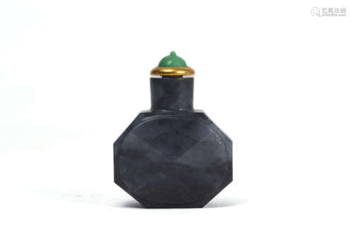 A Ink Jade Octagonal Snuff Bottle