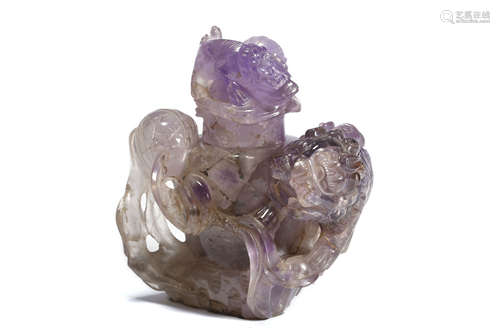 A Crystal Lion Ornament