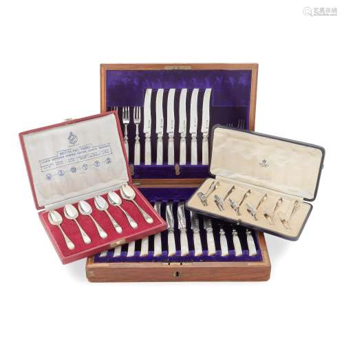 A COLLECTION OF FLATWARE Various dates and makers  (qty)