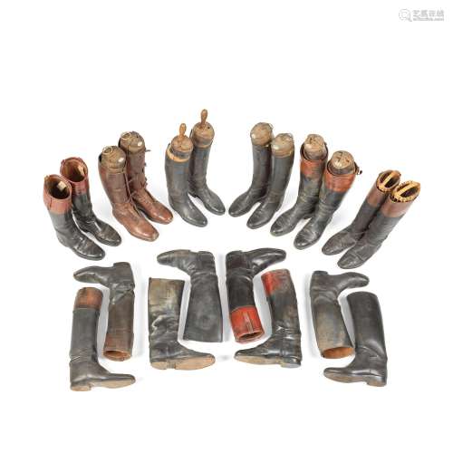 A COLLECTION OF TEN PAIRS OF HUNTING BOOTS (20)