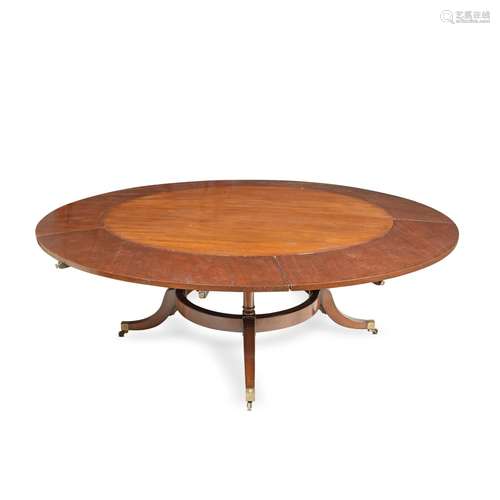 【TP】A MAHOGANY CIRCULAR DINING TABLE In the Regency style