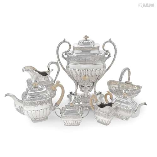 【Ф】A SUITE OF RUSSIAN SILVER ITEMS   Early 19th century  (7)
