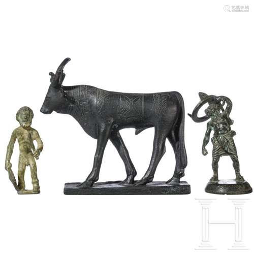 Three antique-like bronze figures