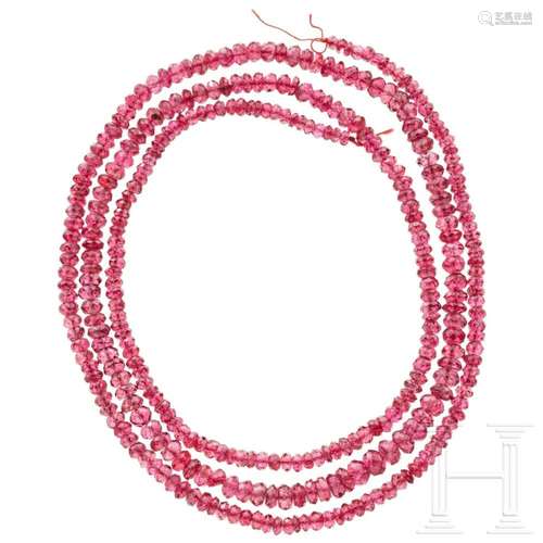 A ruby-red spinel strand