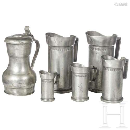 A Dutch pewter jug and five measures, 18th/19th century