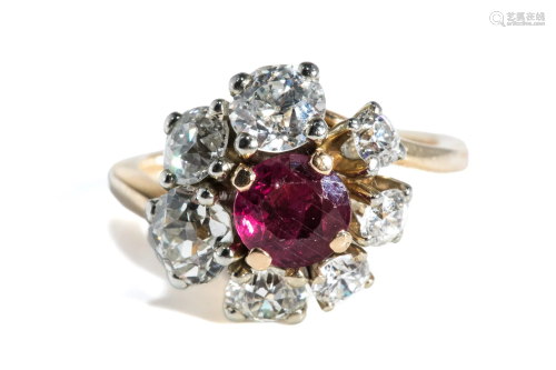 14K & 18K GOLD RUBY AND DIAMOND CLUSTER RING, 5.7g