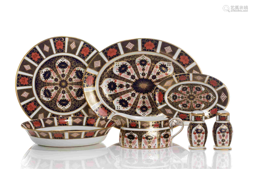 GROUP OF ROYAL CROWN DERBY IMARI SERVING PIECES