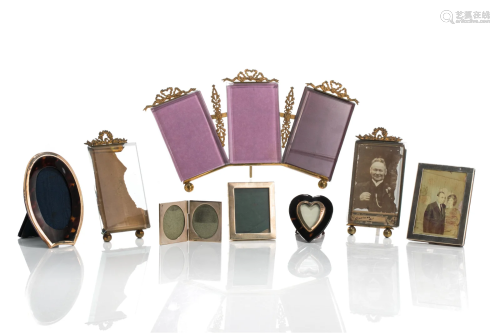 GROUP OF SMALL ANTIQUE PICTURE FRAMES