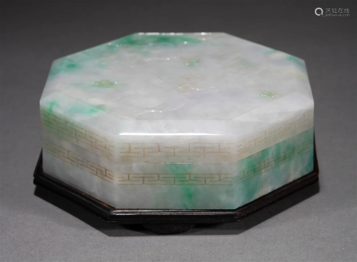 Qing Dynasty Jadeite Hexagonal Lid Box