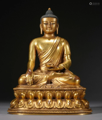 Chinese Qing Gilt Bronze Statue of Medicine Buddha