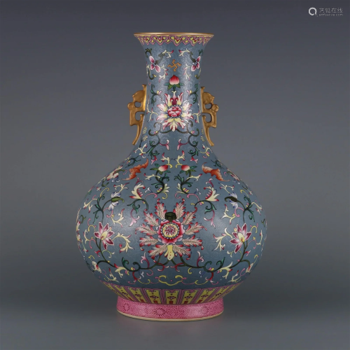 A Top Famille-rose Enamel 'Flowers' Vase