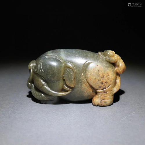 A Fine Carved Jade Elephant Ornament