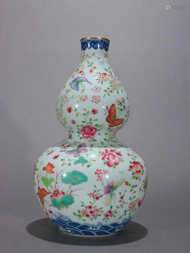 A Fine Famille-rose 'Flowers' Gourd Vase