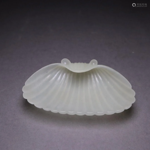 A Delicate Carved Hetian Jade Seashell