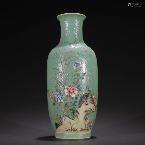 A Fine Green Ground Famille-rose Vase