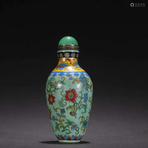 A Delicate Glass 'Flowers' Snuff Bottle