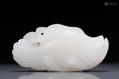 An Excellent White Jade Fish-Form Pendant