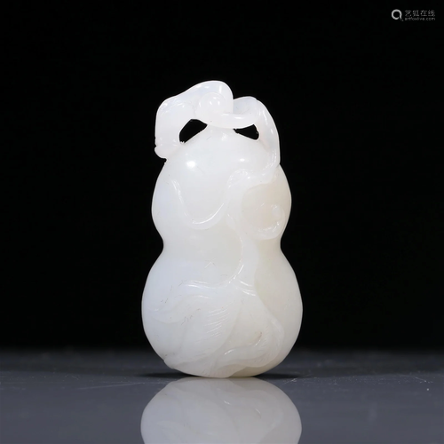 A Fabulous White Jade Gourd Pendant