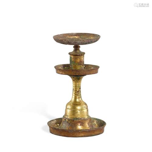 A gilt-bronze oil lamp, Western Han dynasty 西汉 铜鎏金油灯