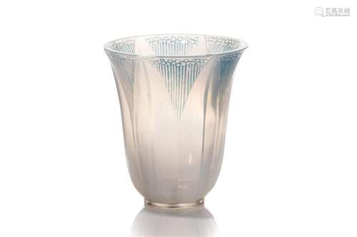 RENE LALIQUE CAMPANULE GLASS VASE