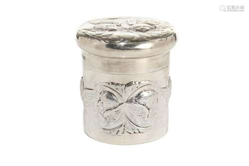 ENGLISH ART NOUVEAU SILVER LIDDED JAR, 108g