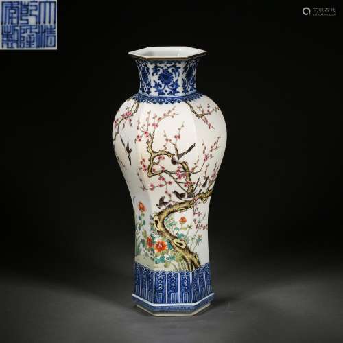 Qing Dynasty,Famille Rose Flowers Appreciation Bottle