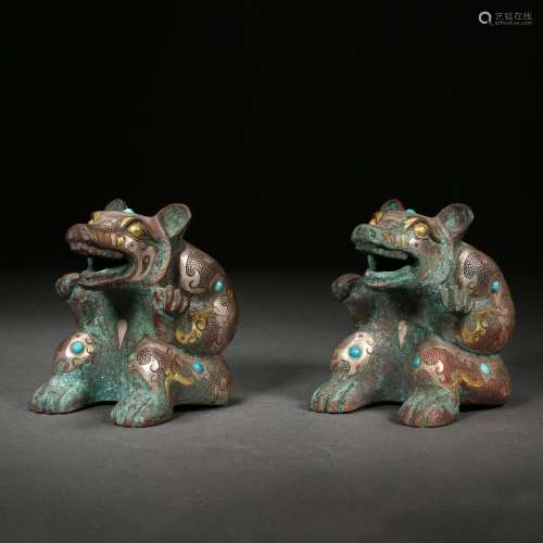 Ming Dynasty or Before,Inlaid Gold and Silver Bears