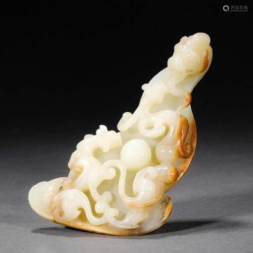 Ming Dynasty or Before,Hetian Jade Beast Head Pendant