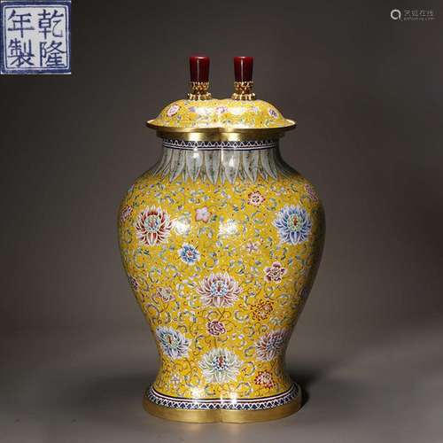 Qing Dynasty,Painted Enamel Flowers Bottle