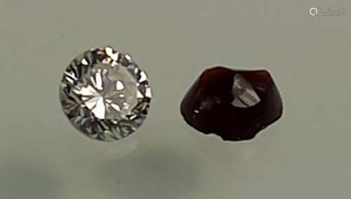 1 x Diamant Brillant - Schliff, 1 x Rubin.