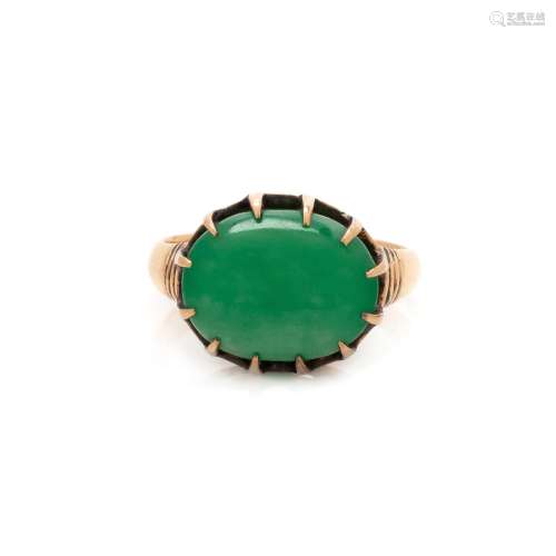 YELLOW GOLD AND JADE RING