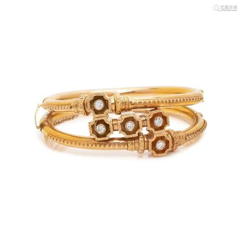 YELLOW GOLD AND DIAMOND BANGLE BRACELET