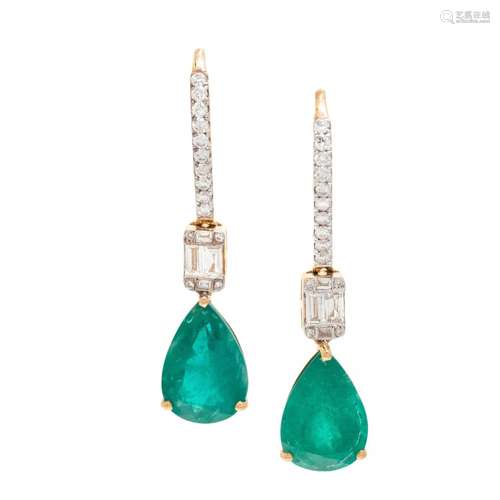 EMERALD AND DIAMOND EARRINGS