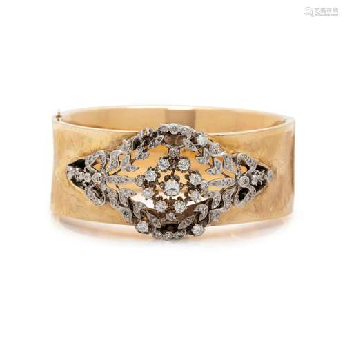 BICOLOR GOLD AND DIAMOND BANGLE BRACELET