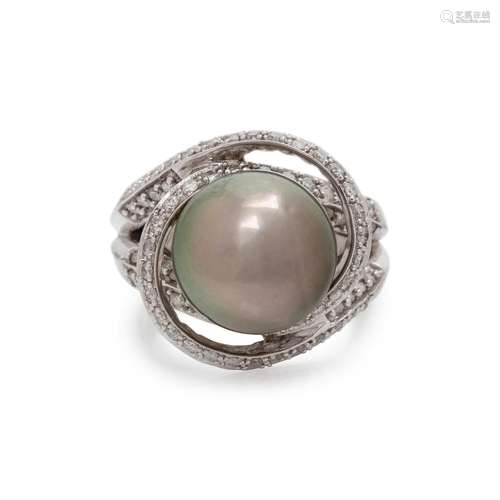 CULTURED TAHITIAN PEARL AND DIAMOND RING