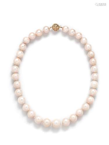 CULTURED SOUTH SEA PEARL NECKLACE