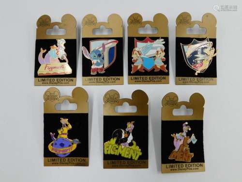 Lot of 7 Disney Gold Card Collection Limited Edition Pins