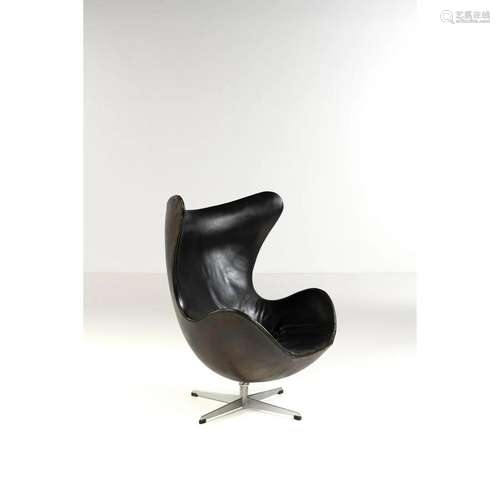 Arne Jacobsen (1902-1971) Model 3317, 'Egg Chair' Ar...