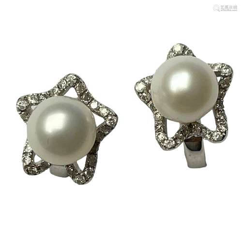 Boucles d'oreilles en or gris 18 ct, étoile en diamants