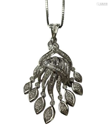 Imposant pendentif en or gris 18 ct, mélange de diamant