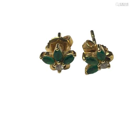 Boucles d'oreilles en or jaune 18 ct en forme de fleur,