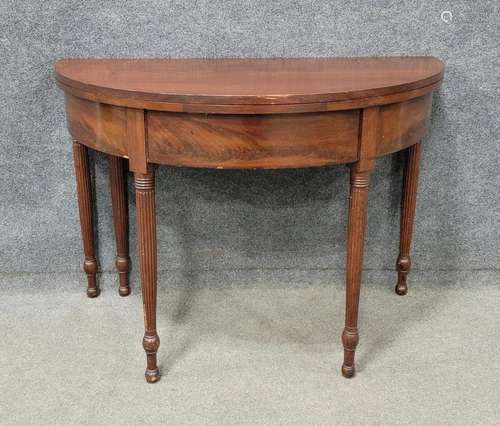 American Mahogany Philadelphia Sheraton Game Table c. 1820