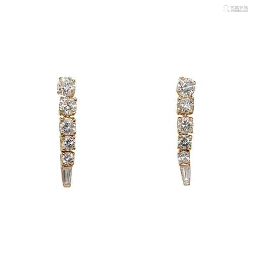 14K Yellow Gold Dangle Diamond Earrings 3.00TDW 4.6g