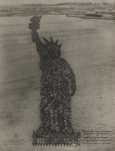 A MOLE AND THOMAS LIVING PHOTOGRAPH OF THE STATUE OF LIBERTY...