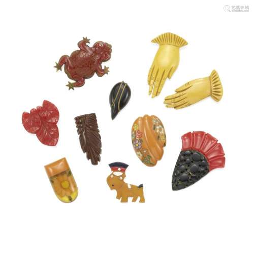 TEN BAKELITE BROOCHES comprising two butterscotch or cream h...