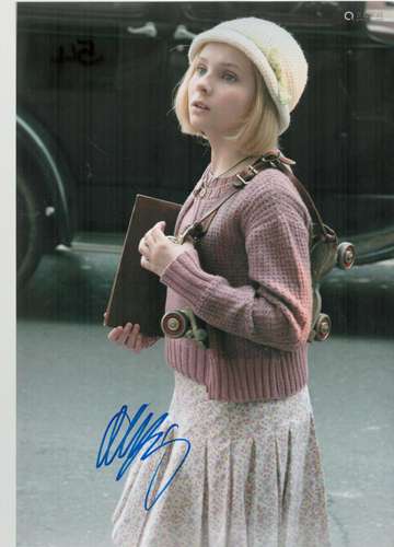 Abigail Breslin signed 12x8 colour photo. Good condition. Al...